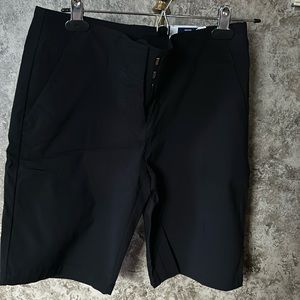 Women’s Izod Golf Short-Size 4-Black